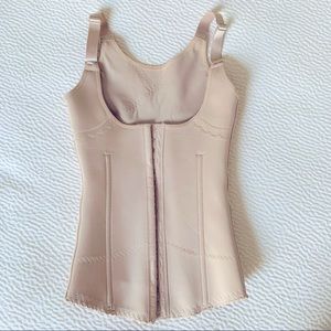 LAST CHANCE 🚀 Beige Shapewear Corset S